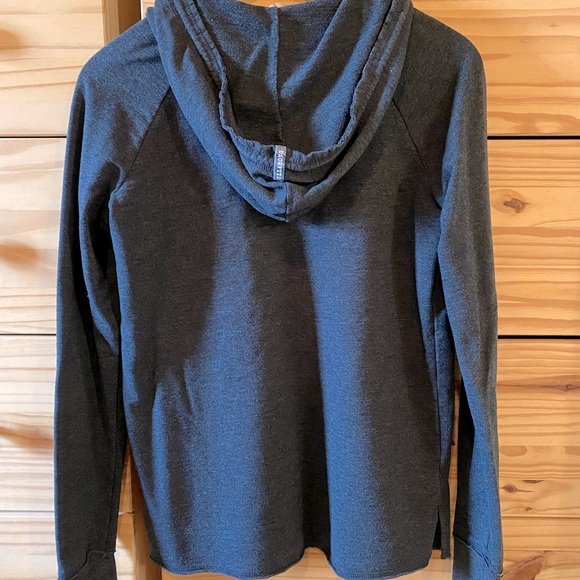 Billabong hooded pull-over - Picture 2 of 7